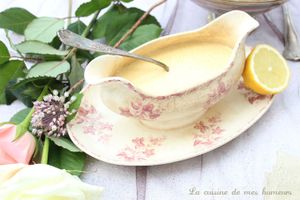 Ce que mange les elfes : poisson aux écailles d'amandes, pétales de roses et chantilly aux herbes
