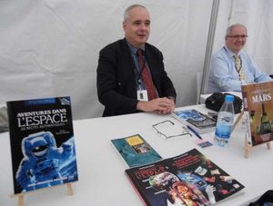 Jean-François PELLERIN a dédicacé de nouveau, et pour la troisième année consécutive au Festival des Etoiles & des Ailes de Toulouse, à la Cité de l'Espace le week-end des 16 et 17 novembre 2013