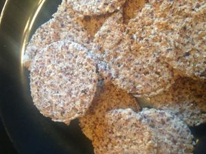 Tuiles aux noisettes brutes