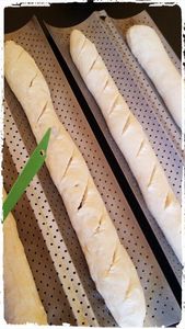 Baguette viennoise au thermomix nature et pépites de chocolat