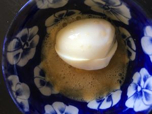 Œufs surprise, eggs surprise...