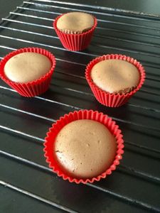 Mi-cuit chocolat et cœur caramel coulant