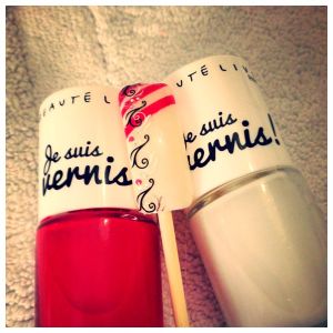 Idée de Nail Art - Trousse "Je suis vernis" Noel