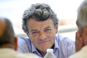 Jean-Louis Borloo demande au gouvernement de revenir sur la hausse de la TVA dans le bâtiment.
