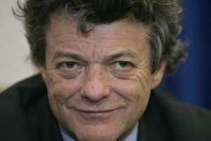 Au siège de l'UDI, Borloo critique en direct la prestation télévisée d'Hollande