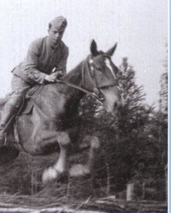 Claude Simon en 1935 au 31e Dragons, Luneville.