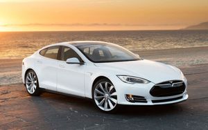 Tesla S...elle arrive en Australie!
