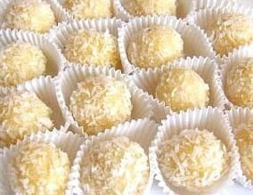 Bolitas de almendra y coco