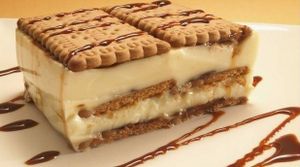 Tarta de galleta y crema de chocolate blanco