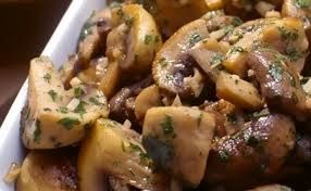 Champiñones al ajillo
