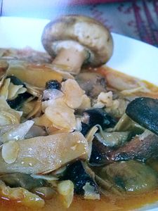 Setas con salsa de almendras