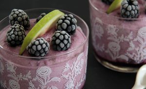 Mousse de moras y manzana