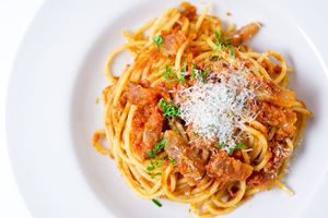Espaguetis a la amatriciana