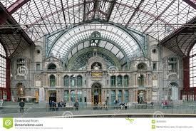 L'instant néerlandais du jour (2016_03_16): Het station van Antwerpen ...