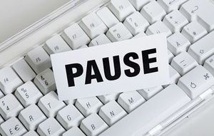 Une pause s'impause ...