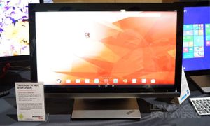 À l'occasion du CES unveils, Lenovo a présenté le ThinkVision 28, un ordinateur tout-en-un sous Android (KitKat 4.2) et doté d'un écran de 28 pouces (71 cm) UHD tactile