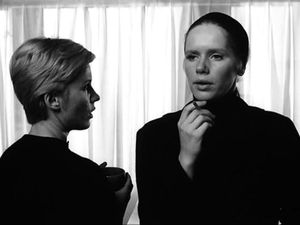 Persona (1966) di Ingmar Bergman