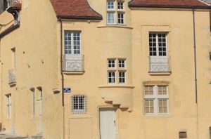 Maison des sires de Domecy