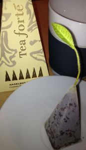 Gourmandise hivernale, le thé noir hazelnut truffle de Tea Forté