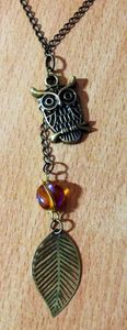 Feuilles et hibou pour orner un collier