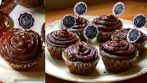 Cupcakes au cacao glacés au chocolat corsé