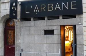 L'entrée de L'Arbane Cocktail Bar (Click to the Website)