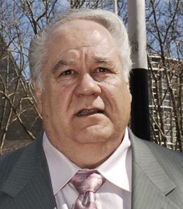 L'HISTOIRE DE LOUIS EPPOLITO OFFICIER DU NYPD ET ACTEUR QUI TRAVAILLAIT POUR LA FAMILLE LUCCHESE - PREMIERE PARTIE