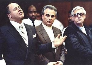 L'ANCIEN AVOCAT DE JOHN GOTTI ARRETE POUR AGRESSION