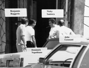 UN ANCIEN SURVEILLANT PÉNITENTIAIRE DEVENU ASSOCIÉ DE LA FAMILLE BONANNO DEMANDE À SORTIR DE PRISON