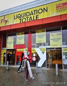 Liquidation totale des magasins Fly