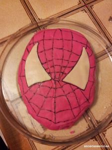 Spiderman se met à table !