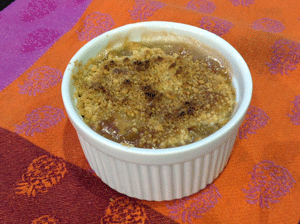 CRUMBLE LEGER DE RHUBARBE AU GINGEMBRE