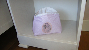 Une trousse à fermeture sur le dessus