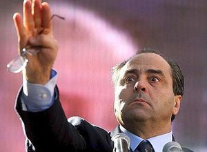 Di Pietro contro tutti