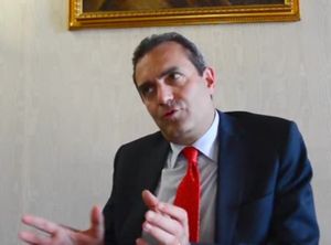 10 domande a Luigi de Magistris