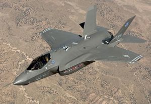 F35 - la storia di un aereo che non dovrebbe volare