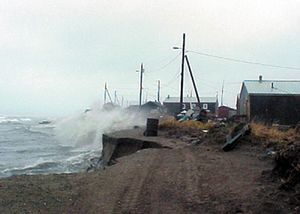 Les effets du changement climatique : l'exemple de Shishmaref en Alaska.