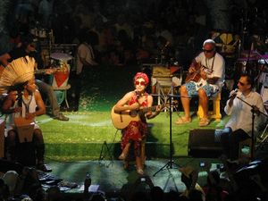 Os Tribalistas - Um A Um
