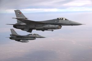 Un F-16 de l'armée de l'air Jordanienne s'écrase en Irak - le pilote aux mains des combattants de l'EI