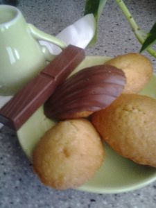 Madeleines parfumées au citron