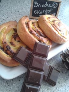 BRIOCHES ESCARGOTS AUX PEPITES DE CHOCOLAT