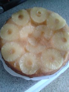 Gâteau renversé à l'ananas caramélisé