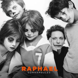 Raphael : découvrez son nouveau clip "Eyes On The Island" !
