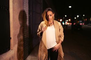 Kayna Samet crée son magazine d'actualités féminines !