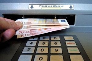 Piratages en masse de distributeurs de billets des millions de dollars volés