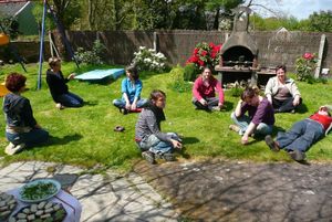 Le 5 mai 2013, premier rendez-vous ensoleillé à la découverte des plantes sauvages
