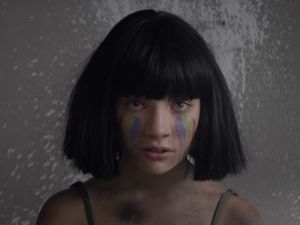 Sia rend hommage à la tuerie d'Orlando