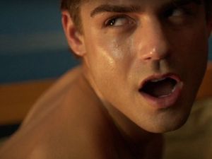 King Cobra le trailer