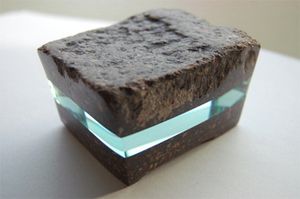 SOUS LE PAVÉ... L'ART !
