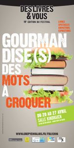 Bérengère Lamy de la Chapelle dédicace notre album "En route moussaillons !" au Festival des livres & vous (oise)